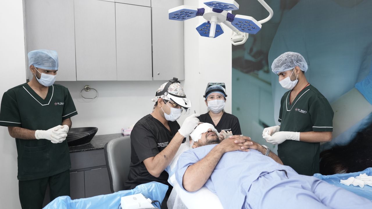 Clínica de cirurgia plástica moderna em Lisboa com equipa médica especializada