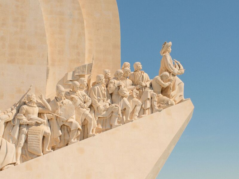 Torre de Belém à beira do rio Tejo em Lisboa, ponto turístico icónico